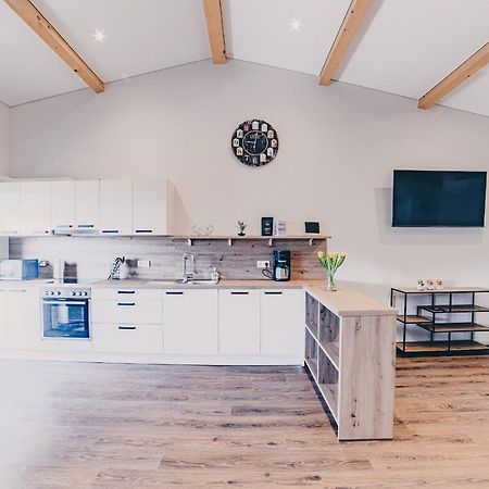 Grosse Ferienwohnung Mit Balkon Und Perfekter Lage Eggenthal Zewnętrze zdjęcie