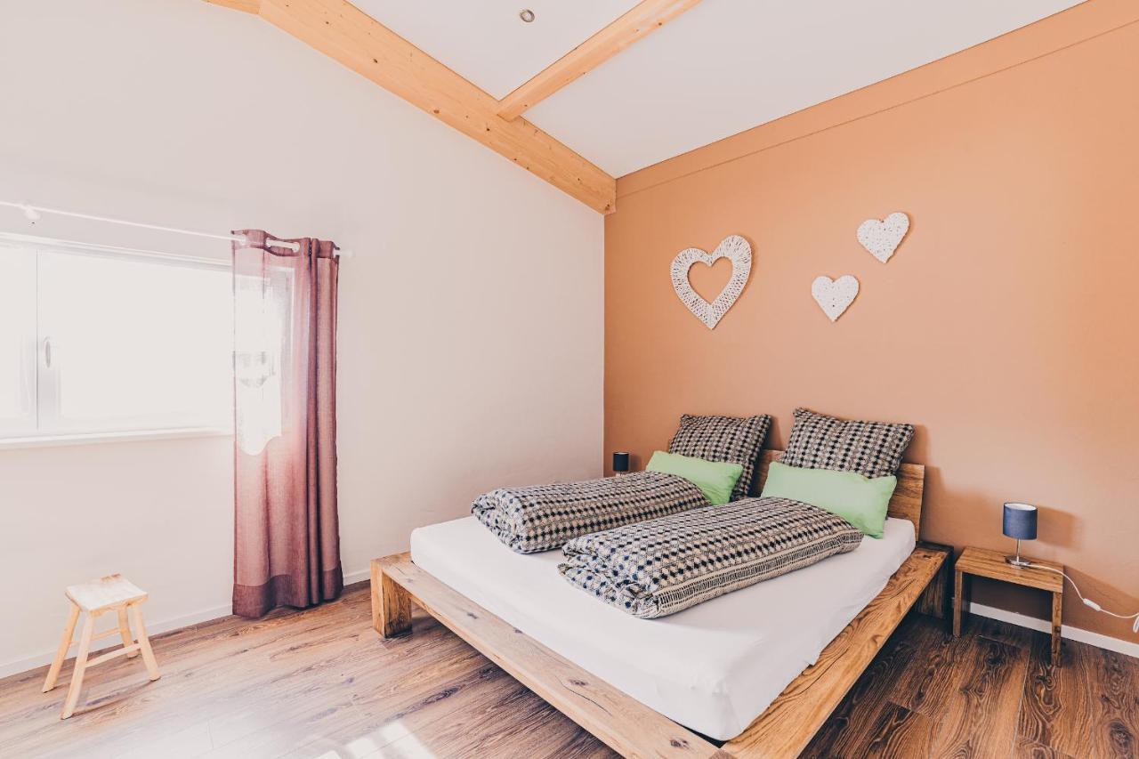 Grosse Ferienwohnung Mit Balkon Und Perfekter Lage Eggenthal Zewnętrze zdjęcie